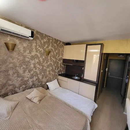 Harmoni Suits 2-409 Apartment